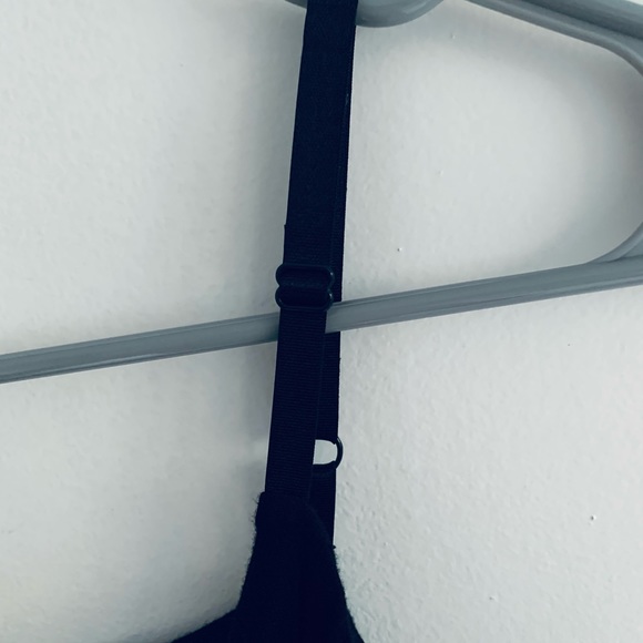 Guess embellished tank top medium - Picture 6 of 8